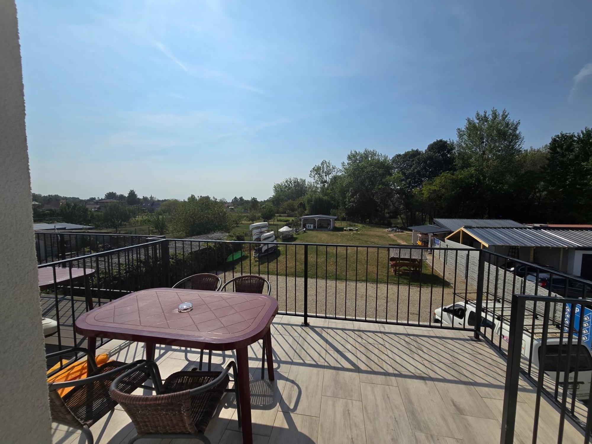 Duna-Beach Apartman Kimle Luaran gambar